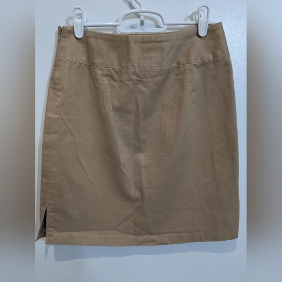 Banana Republic Tan Skirt, 0 - Picture 2 of 3